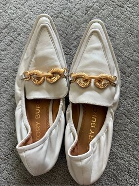Tory Burch White Leather Pointed Toe Loafers with Gold Chain